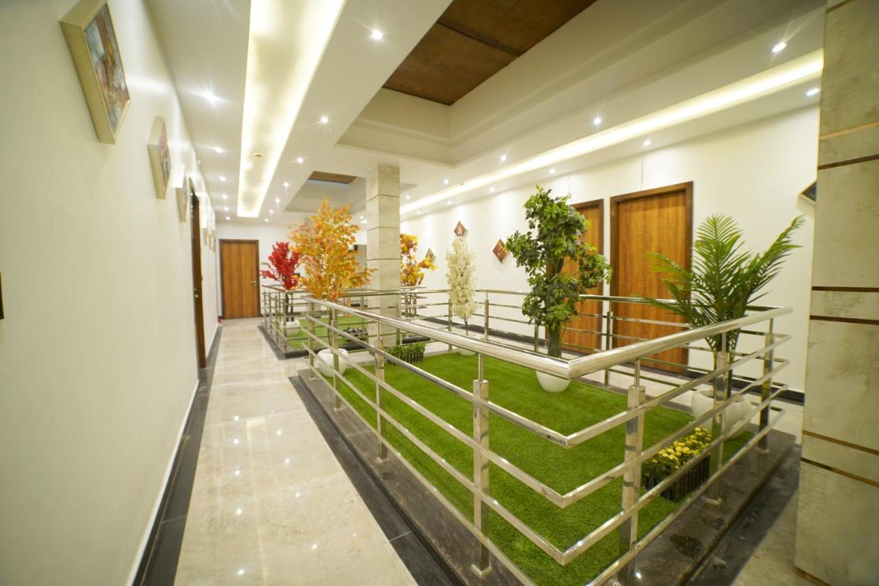 Hotel Elite - 5 Mins From Golden Temple Amritsar Exteriör bild